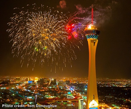 news-Stratosphere-fireworks-450x374